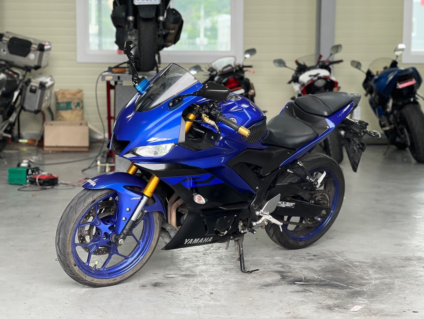 야마하 YZF R3 more
