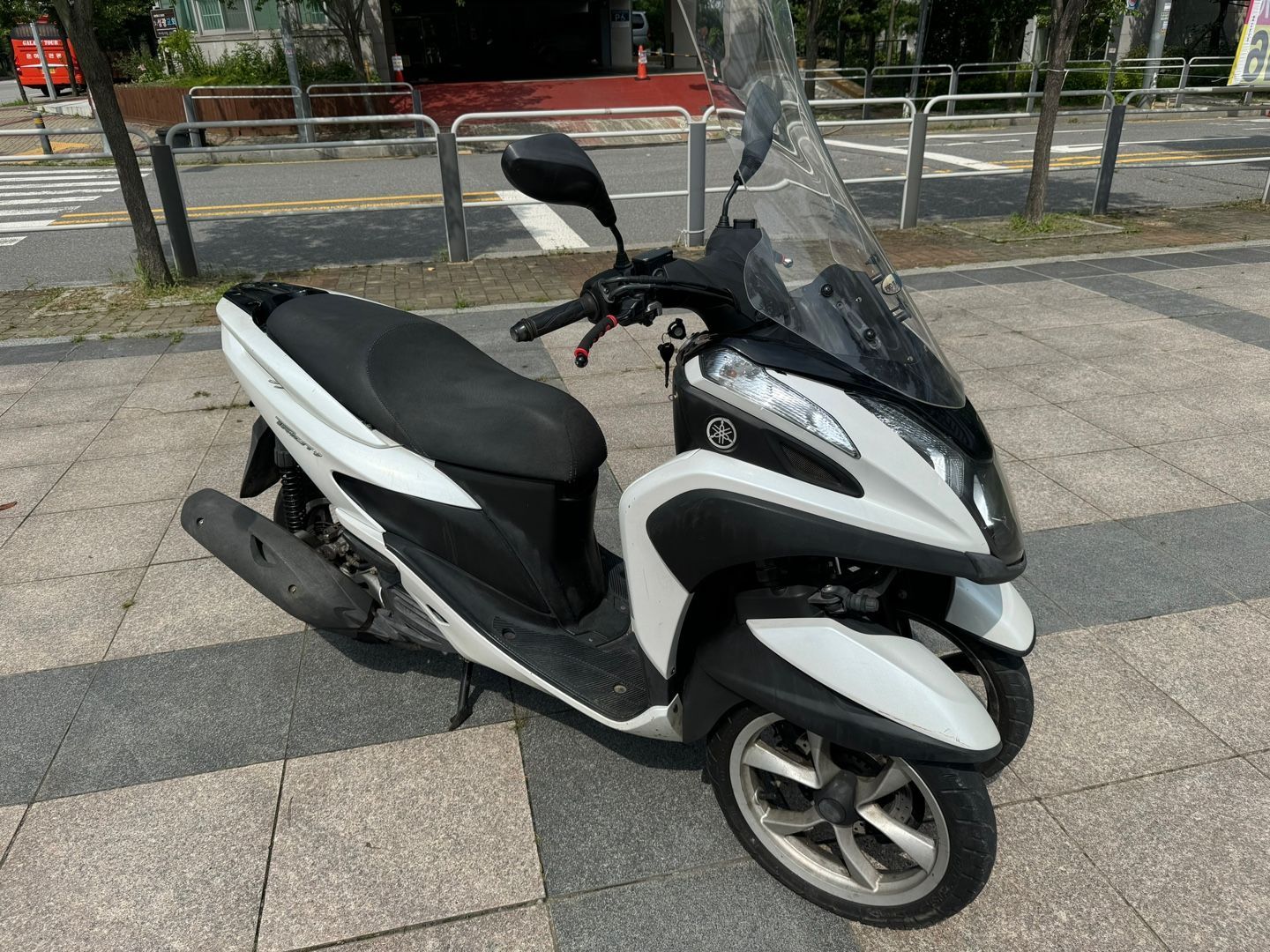 야마하 트리시티 125 thumb 2