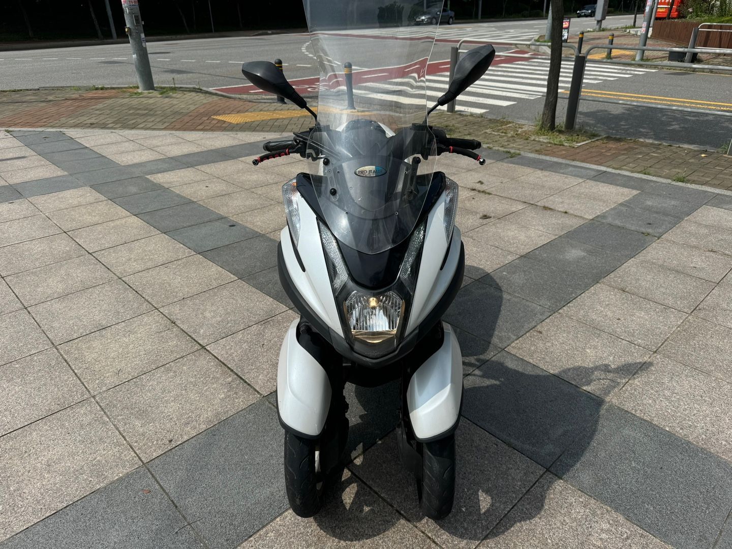 야마하 트리시티 125 more