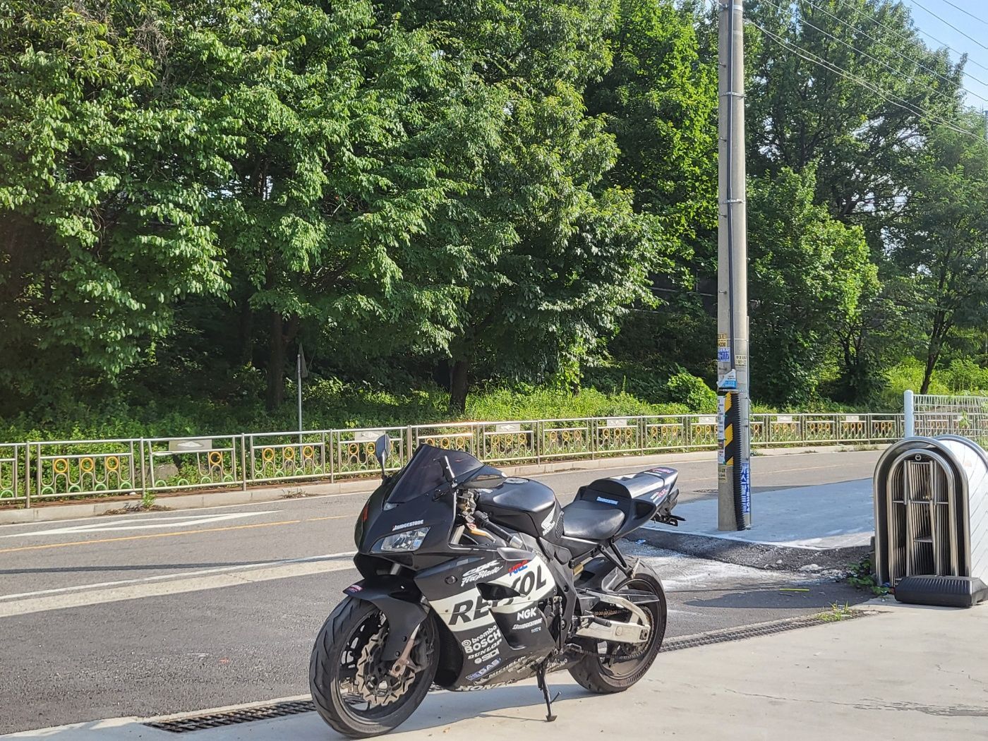 혼다 CBR 1000 RR thumb 2