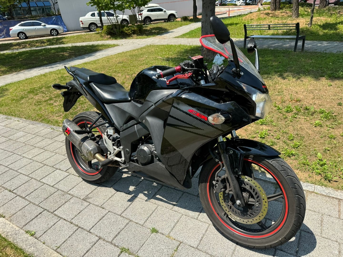 혼다 CBR 125 R thumb 2