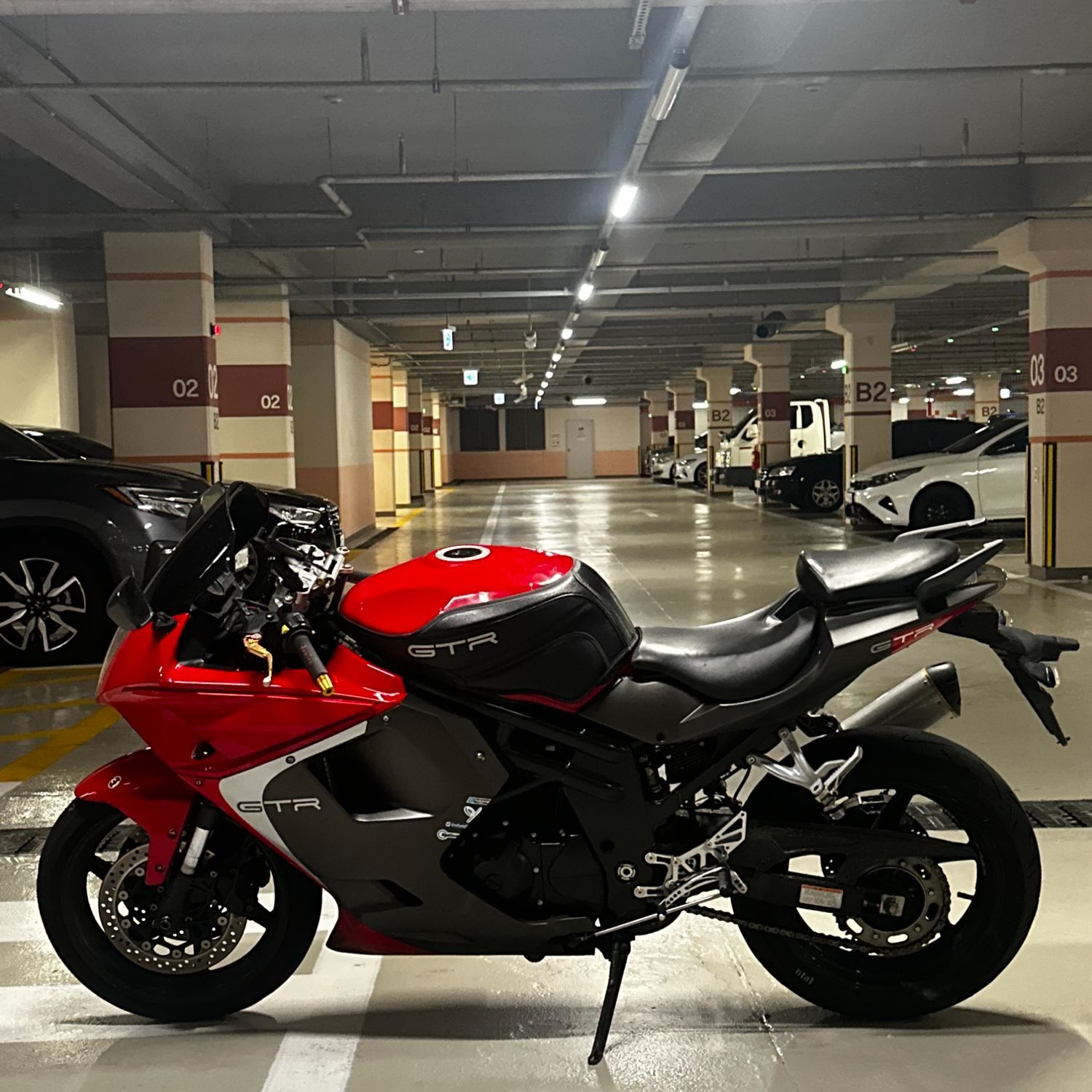 KR모터스 코멧 650 RC more