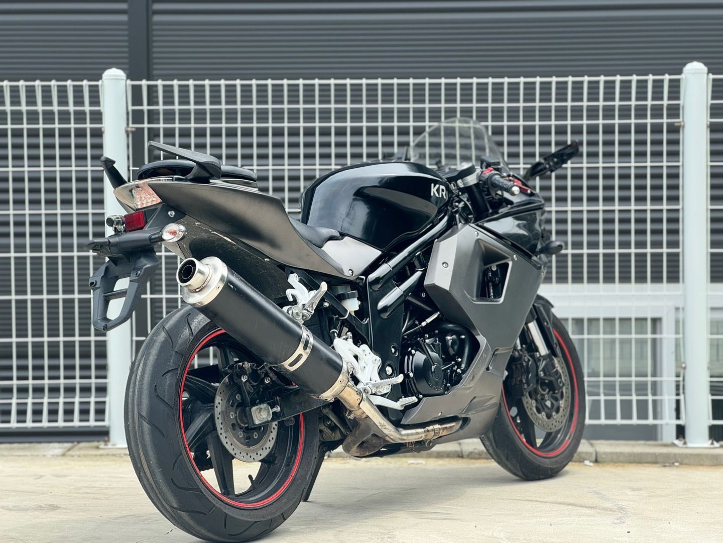 KR모터스 코멧 650 RC more