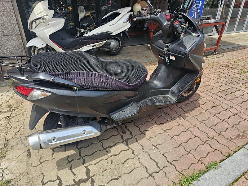 스즈키 버그만 200 thumb 2