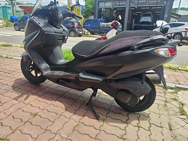 스즈키 버그만 200 more