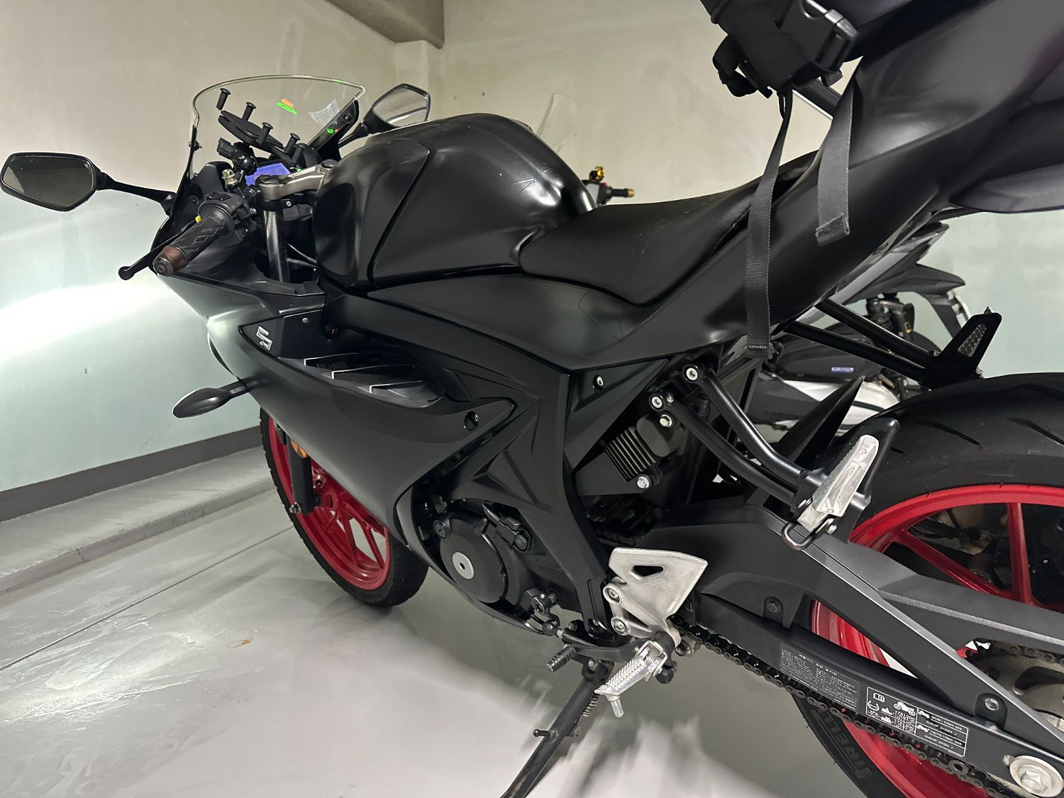 스즈키 GSX R 125 ABS more