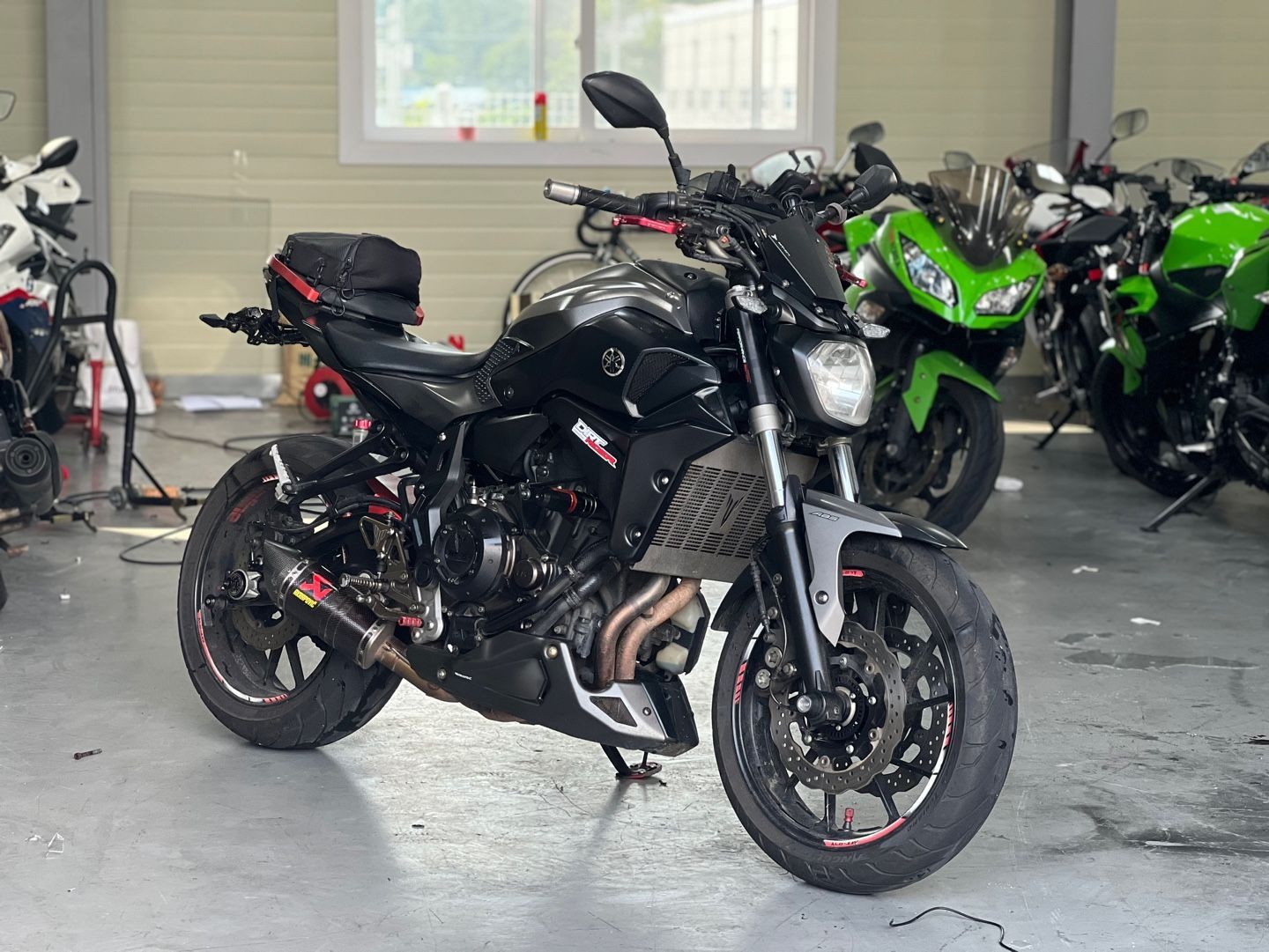 야마하 MT 07 more