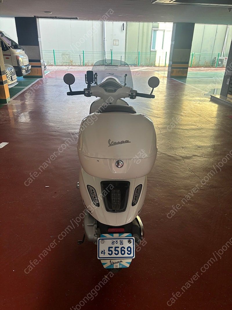 베스파 프리마베라 125 more