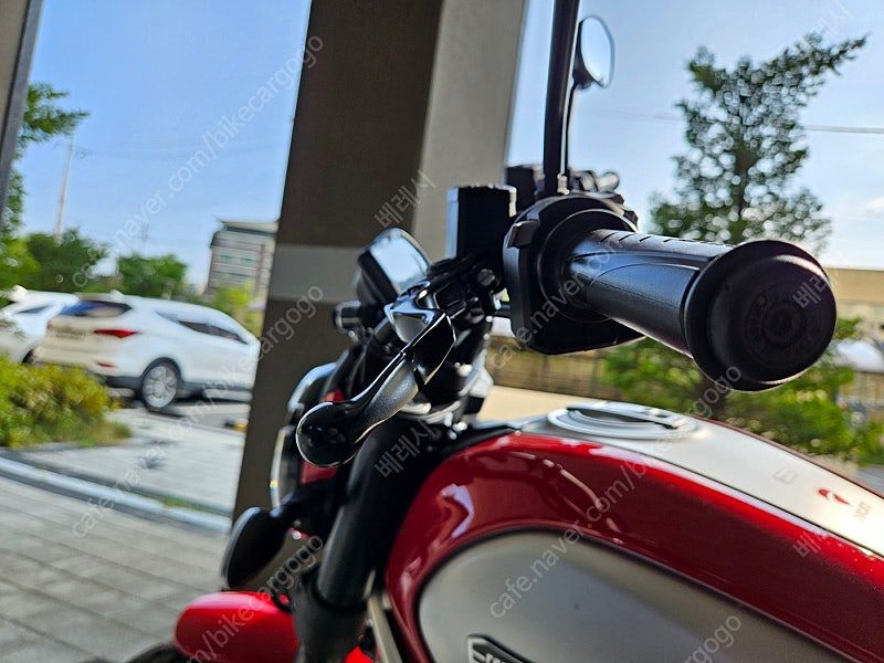 두카티 스크램블러 아이콘 more