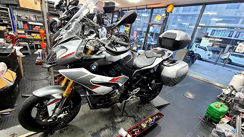BMW S 1000 XR thumb 2