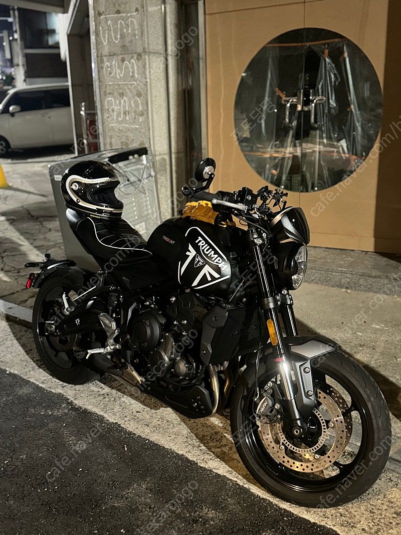 트라이엄프 트라이던트 660 main