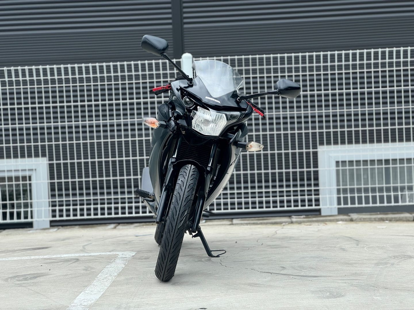 혼다 CBR 125 R thumb 2