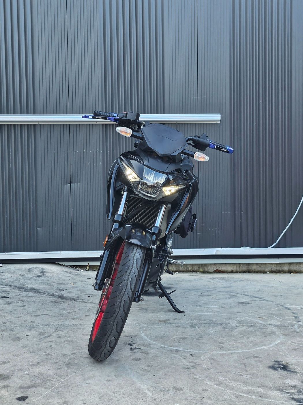 스즈키 GSX S 125 more