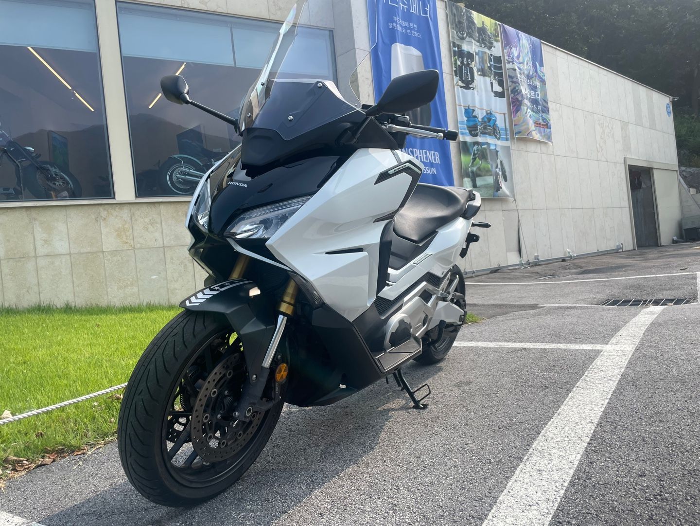 혼다 포르자 750 more