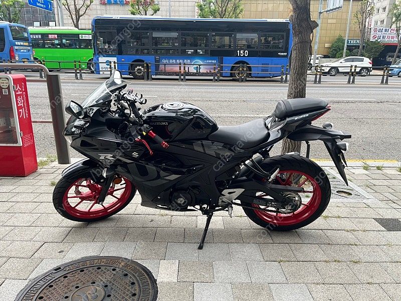 스즈키 GSX R 125 ABS thumb 2