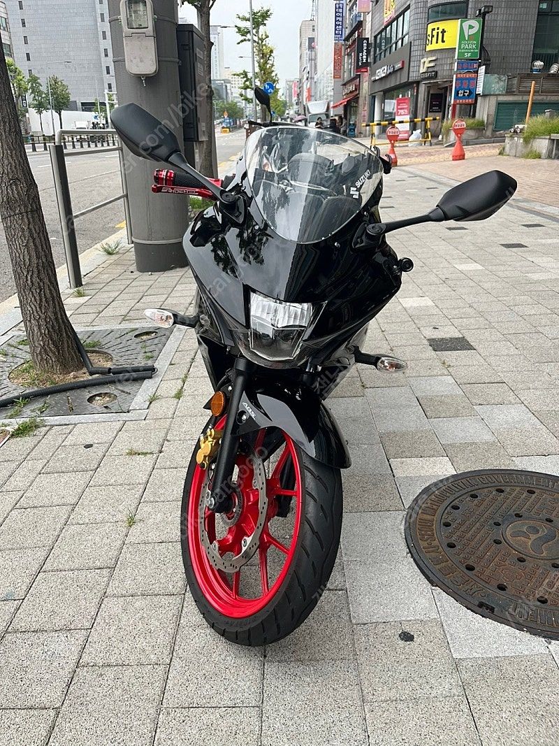 스즈키 GSX R 125 ABS more