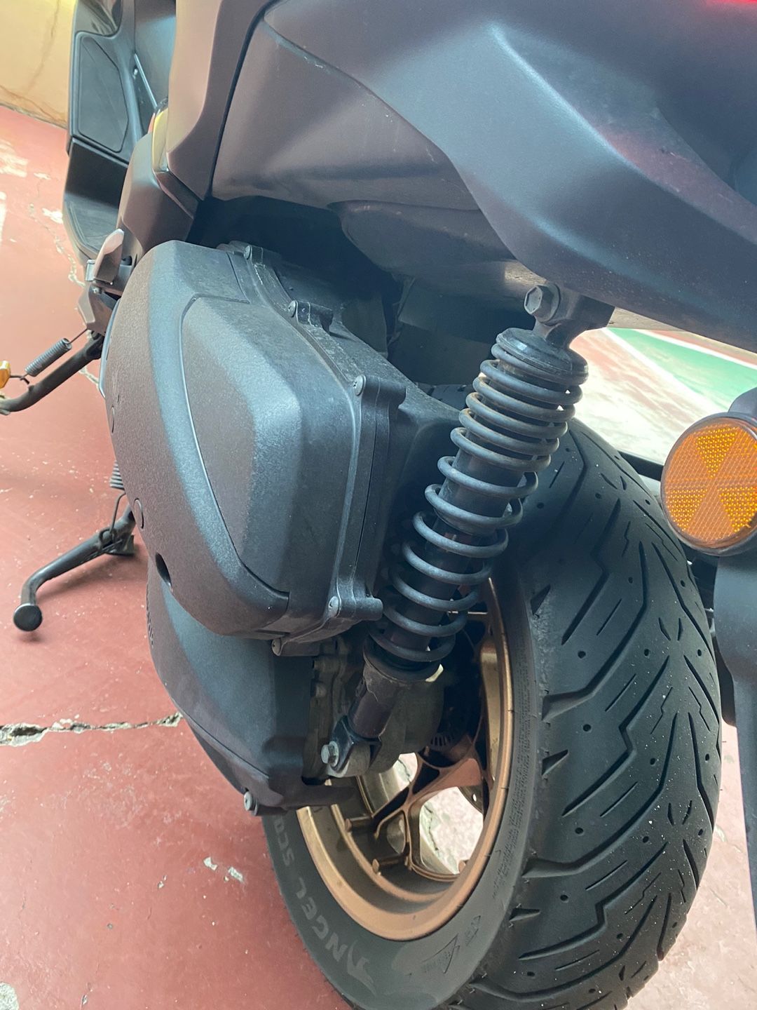 야마하 XMAX 300 ABS more