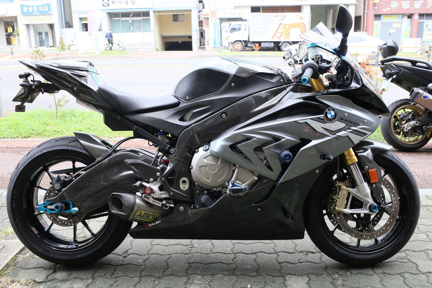 BMW S 1000 RR more