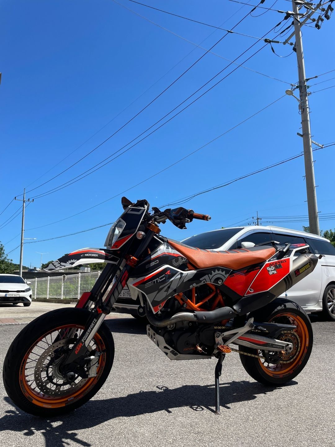 KTM 690 SMC R more