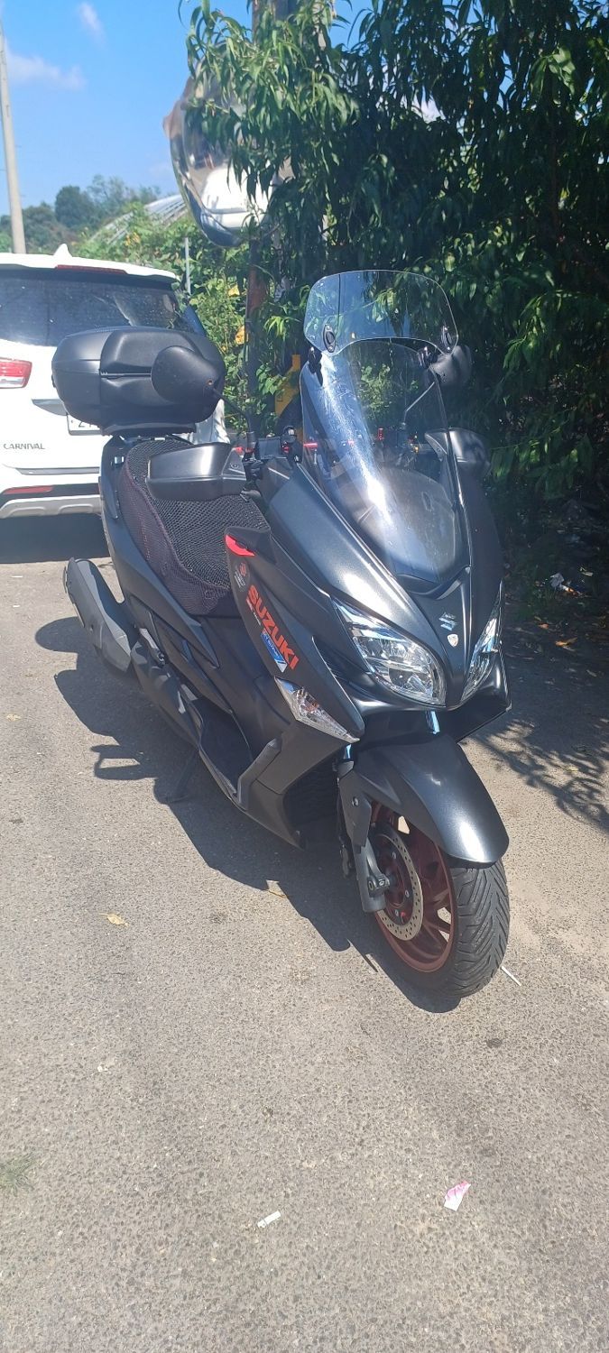 스즈키 버그만 400 thumb 2