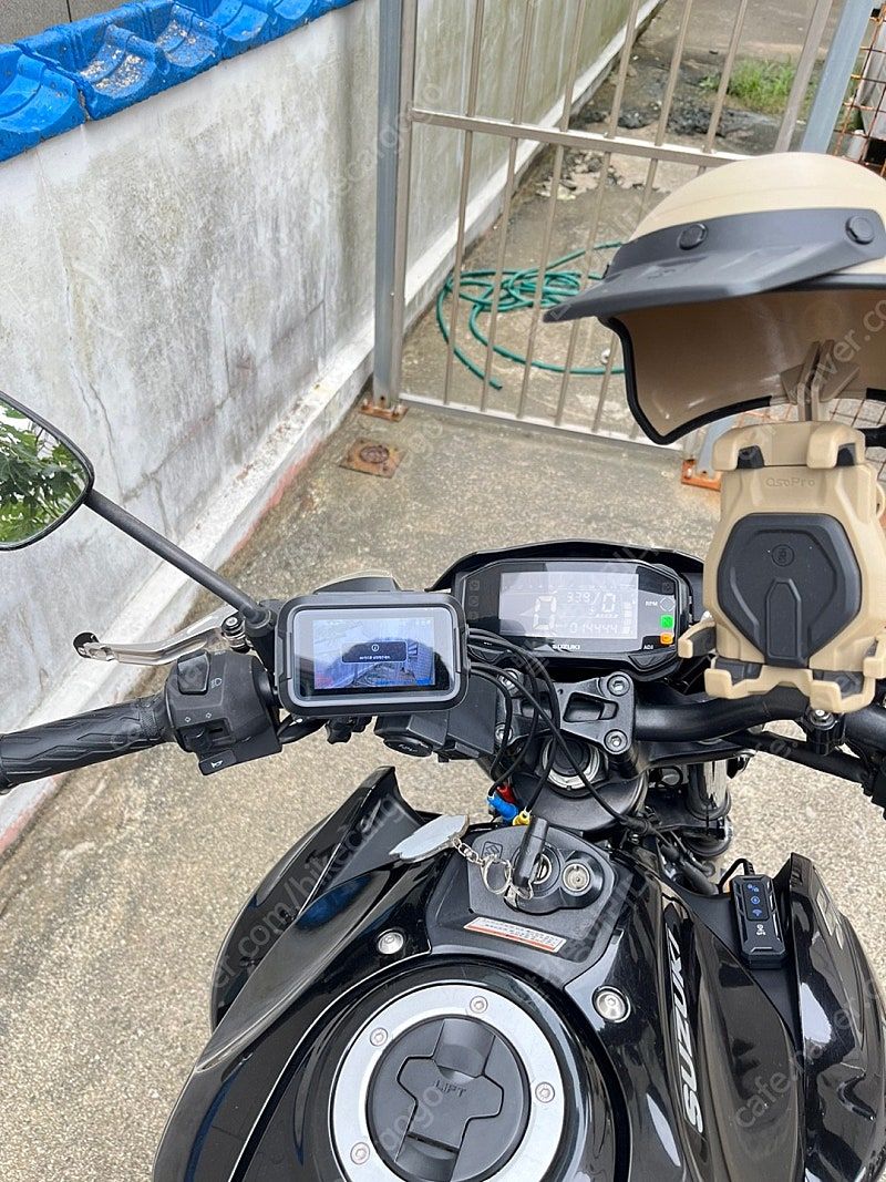 스즈키 GSX S 125 thumb 2