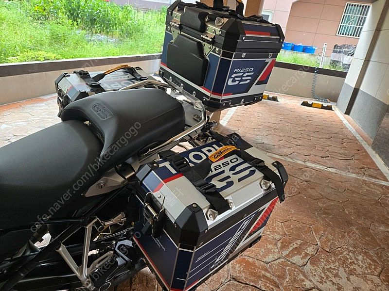 BMW R 1250 GS 어드벤처 2024 블랙 사진 4