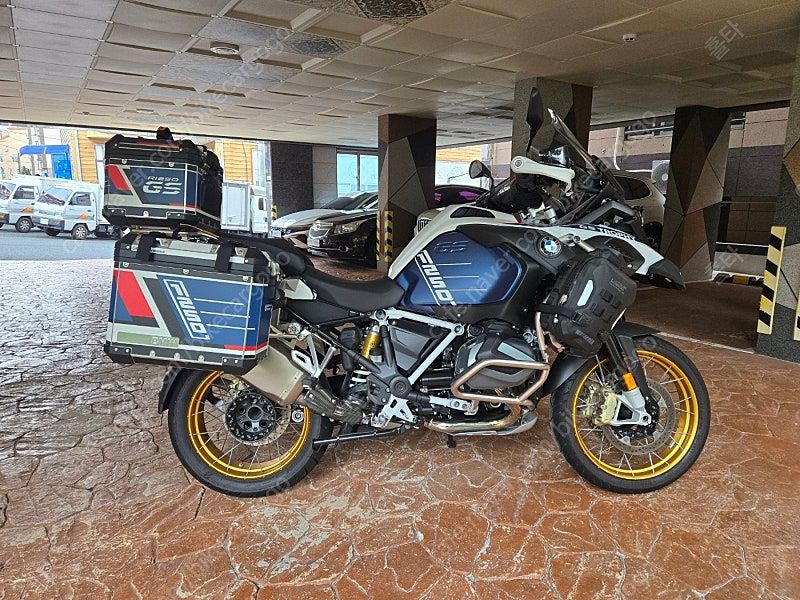 BMW R 1250 GS 어드벤처 2024 블랙 사진 6