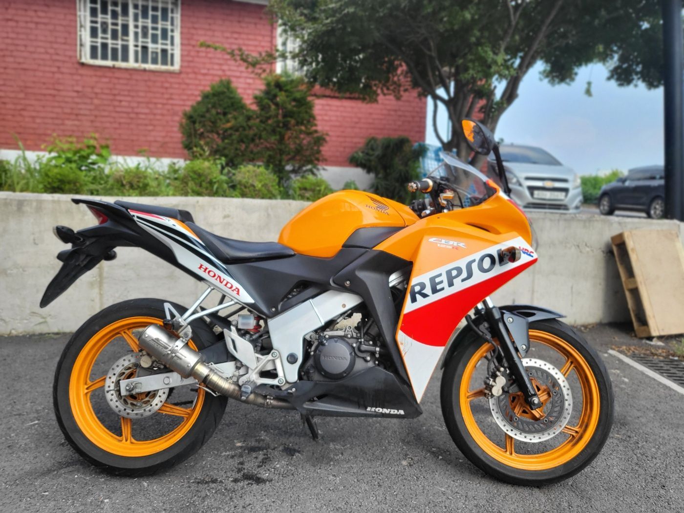 혼다 CBR 125 R thumb 2