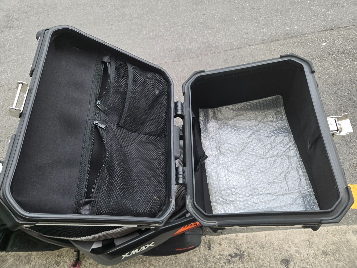 야마하 XMAX 300 ABS more