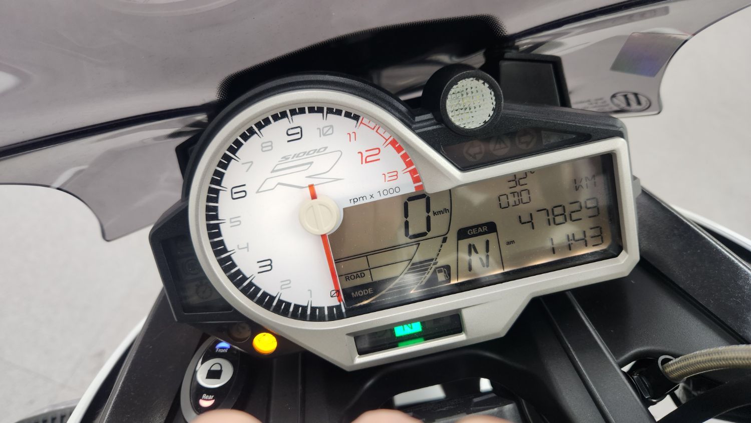 BMW S 1000 R 2018 화이트 사진 8