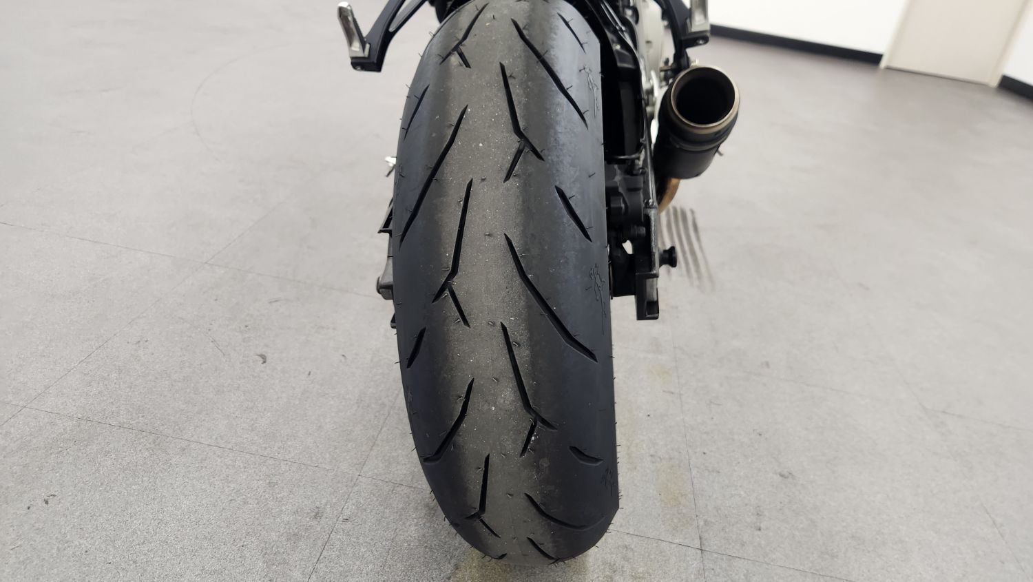 BMW S 1000 R 2018 화이트 사진 4