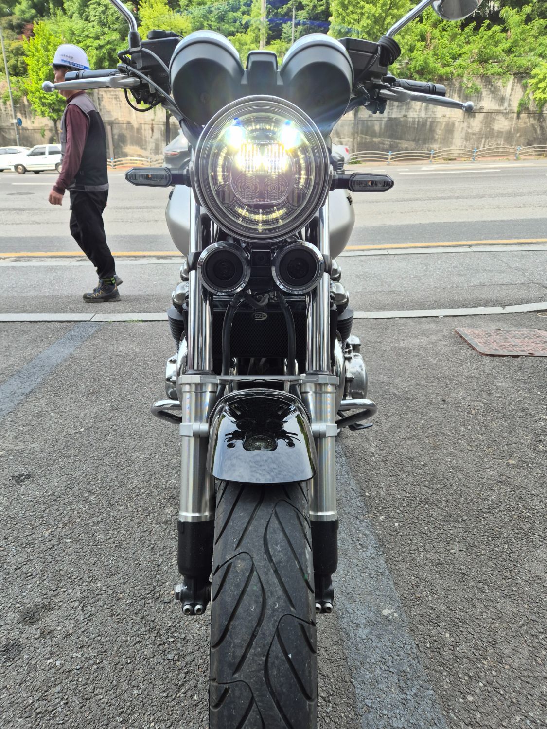 혼다 CB 1100 RS 2019 2019 실버 사진 3