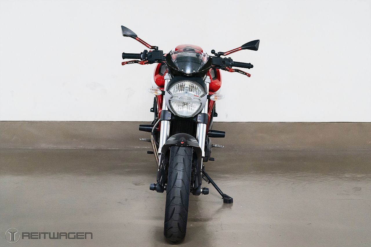 두카티 몬스터 796 more