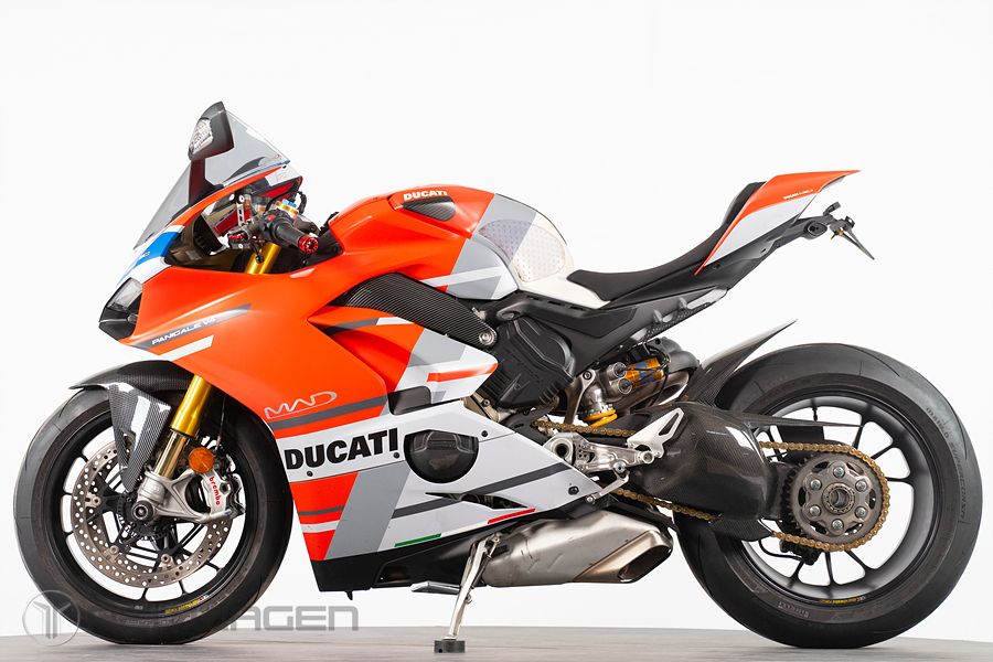 두카티 파니갈레 V4 S thumb 2