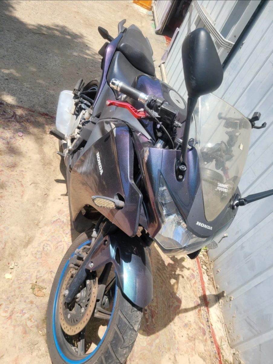 혼다 CBR 125 R more