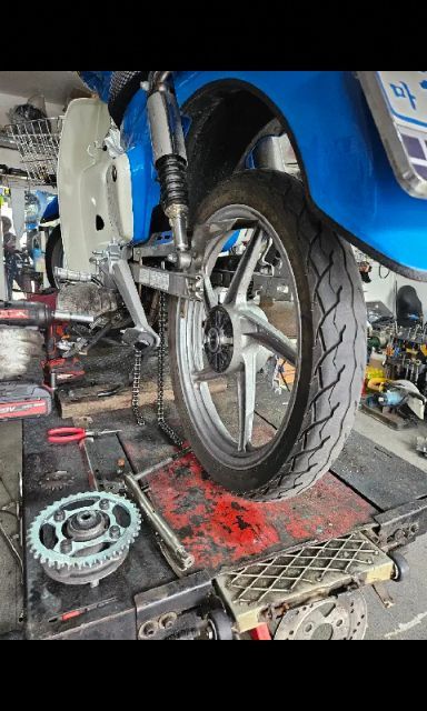 혼다 슈퍼 커브 110 thumb 2