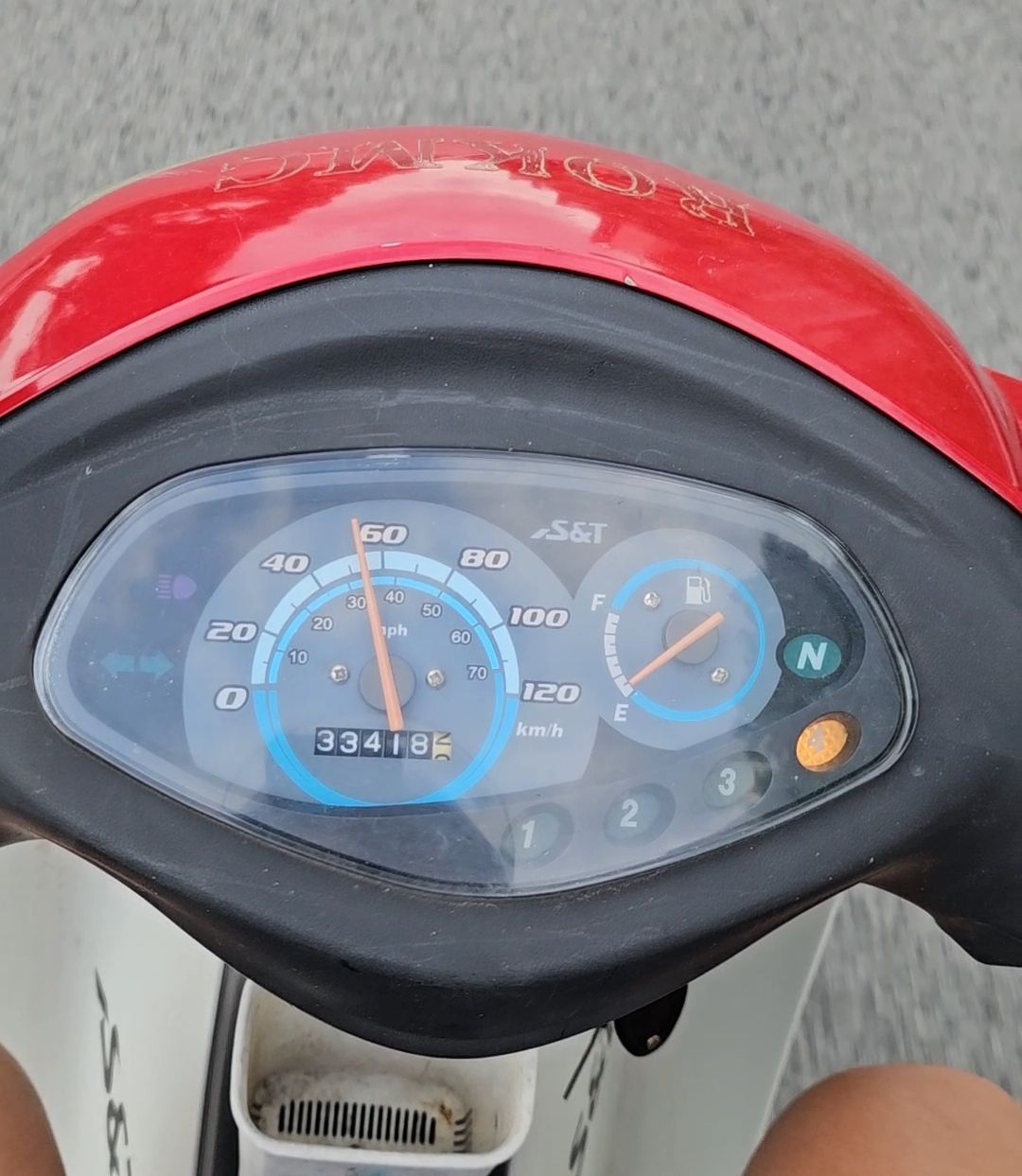 KR모터스 에스코트 110 more