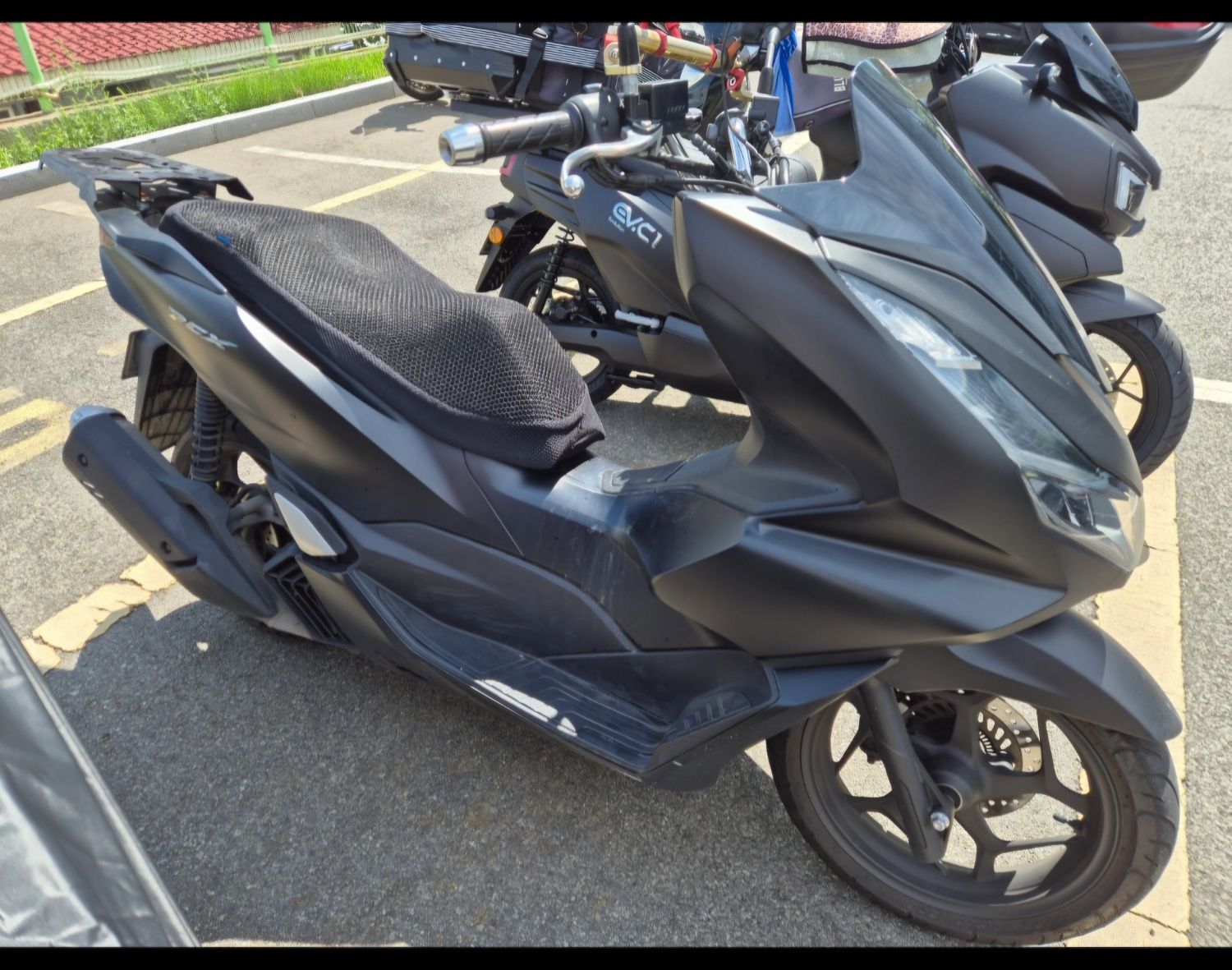 혼다 PCX 125 thumb 2