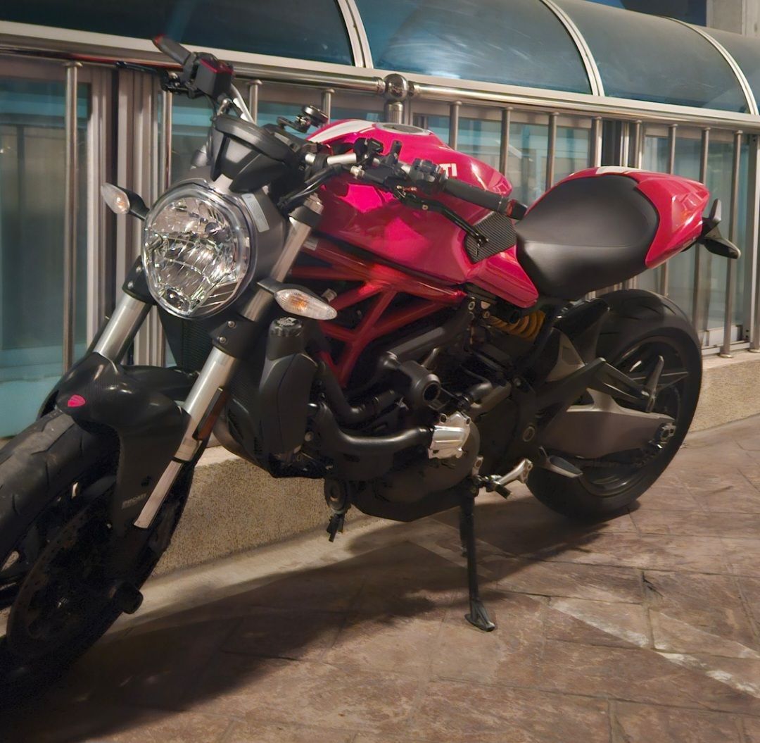 두카티 몬스터 821 스트라이프 more