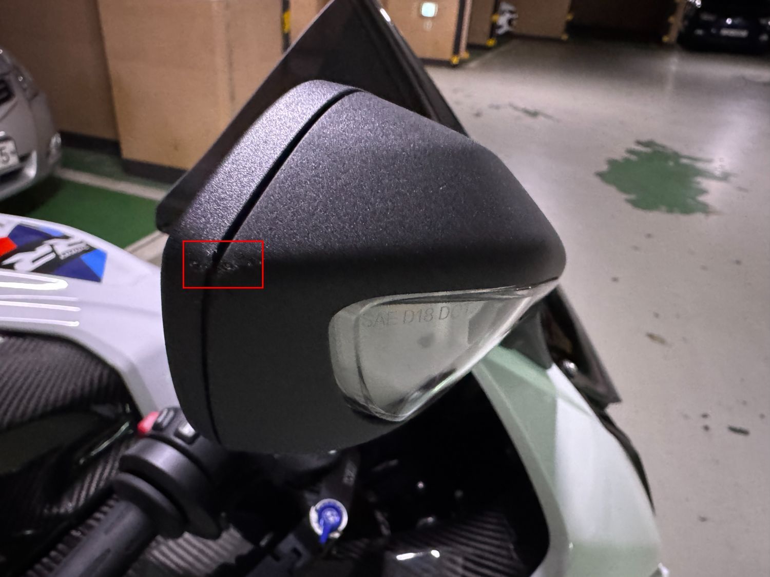 BMW S 1000 RR 2023 화이트 사진 4