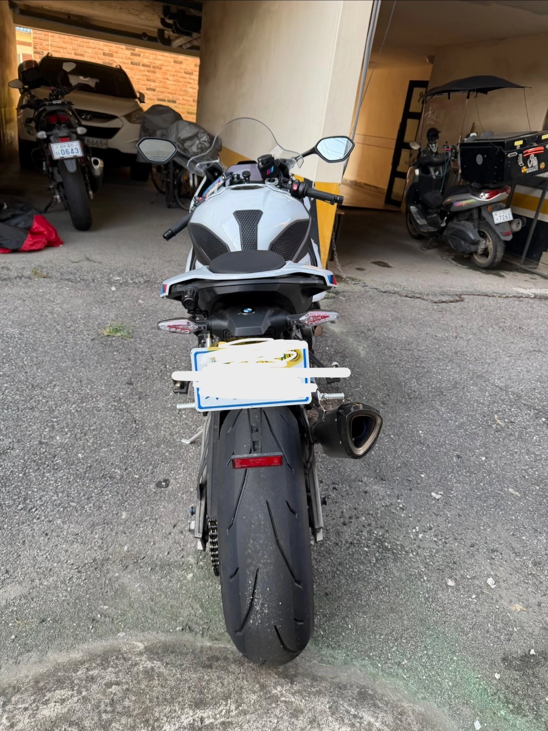 BMW S 1000 RR 2025 화이트 사진 3