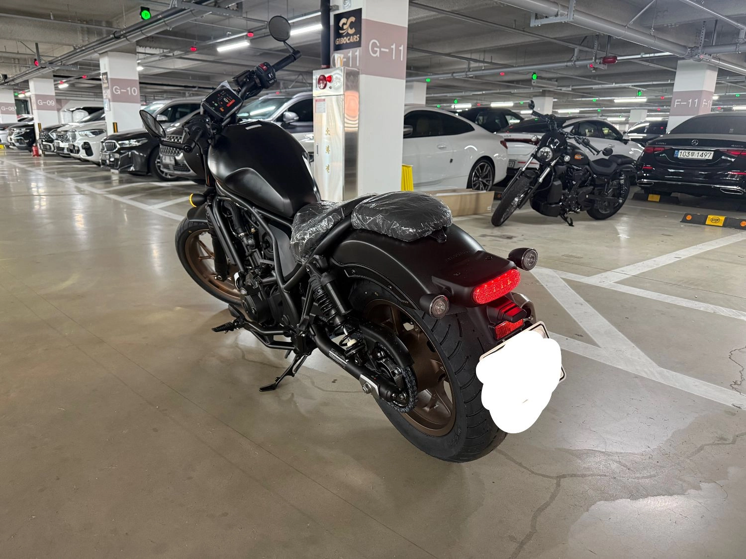 혼다 레블 1100T SE DCT 2026 블랙 사진 4
