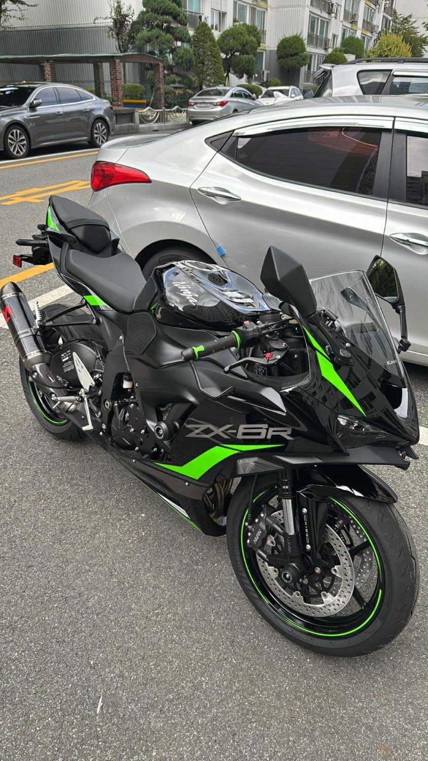 가와사키 닌자 ZX-6R more