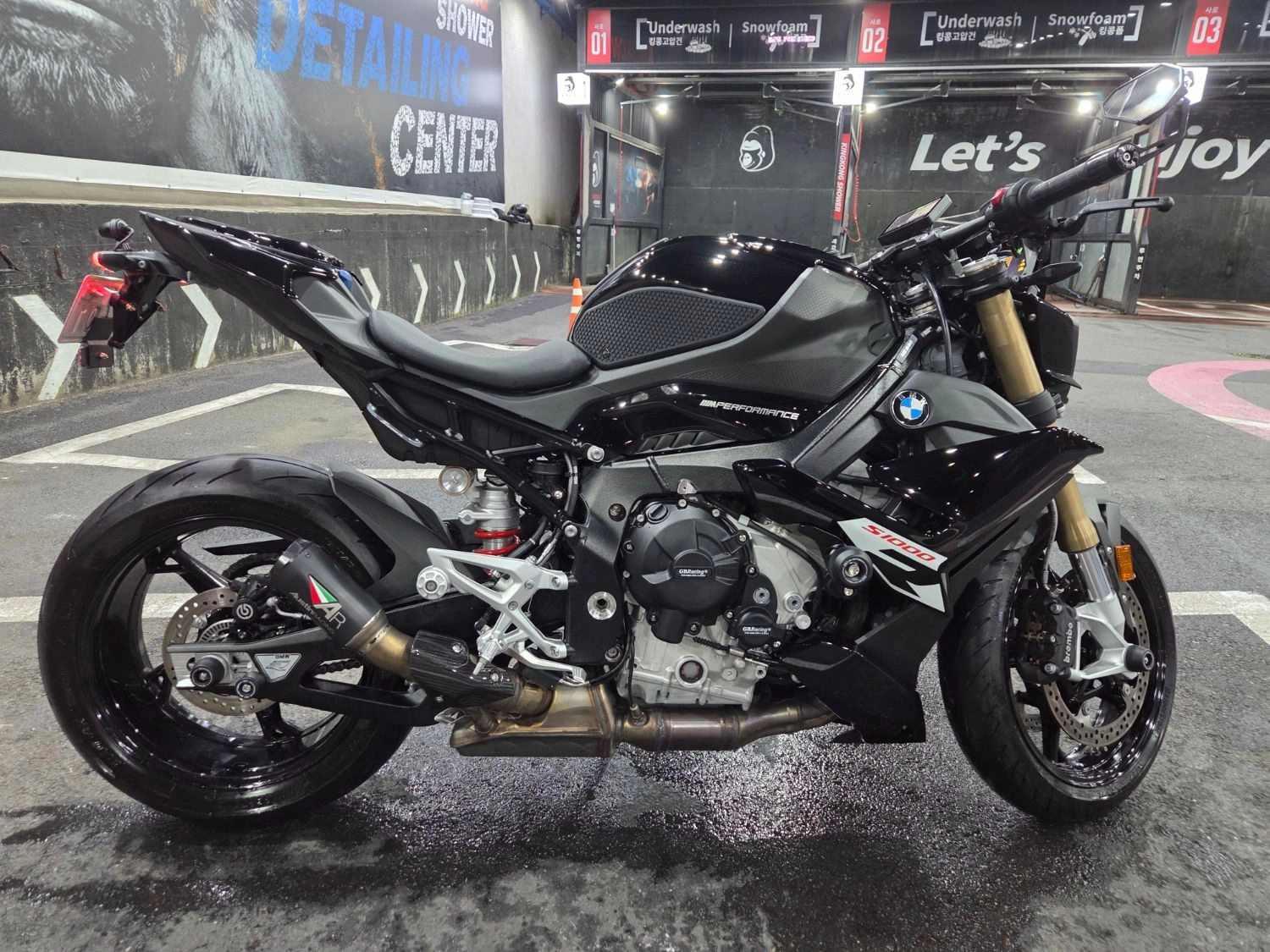 BMW S 1000 R 2026 블랙 사진 3