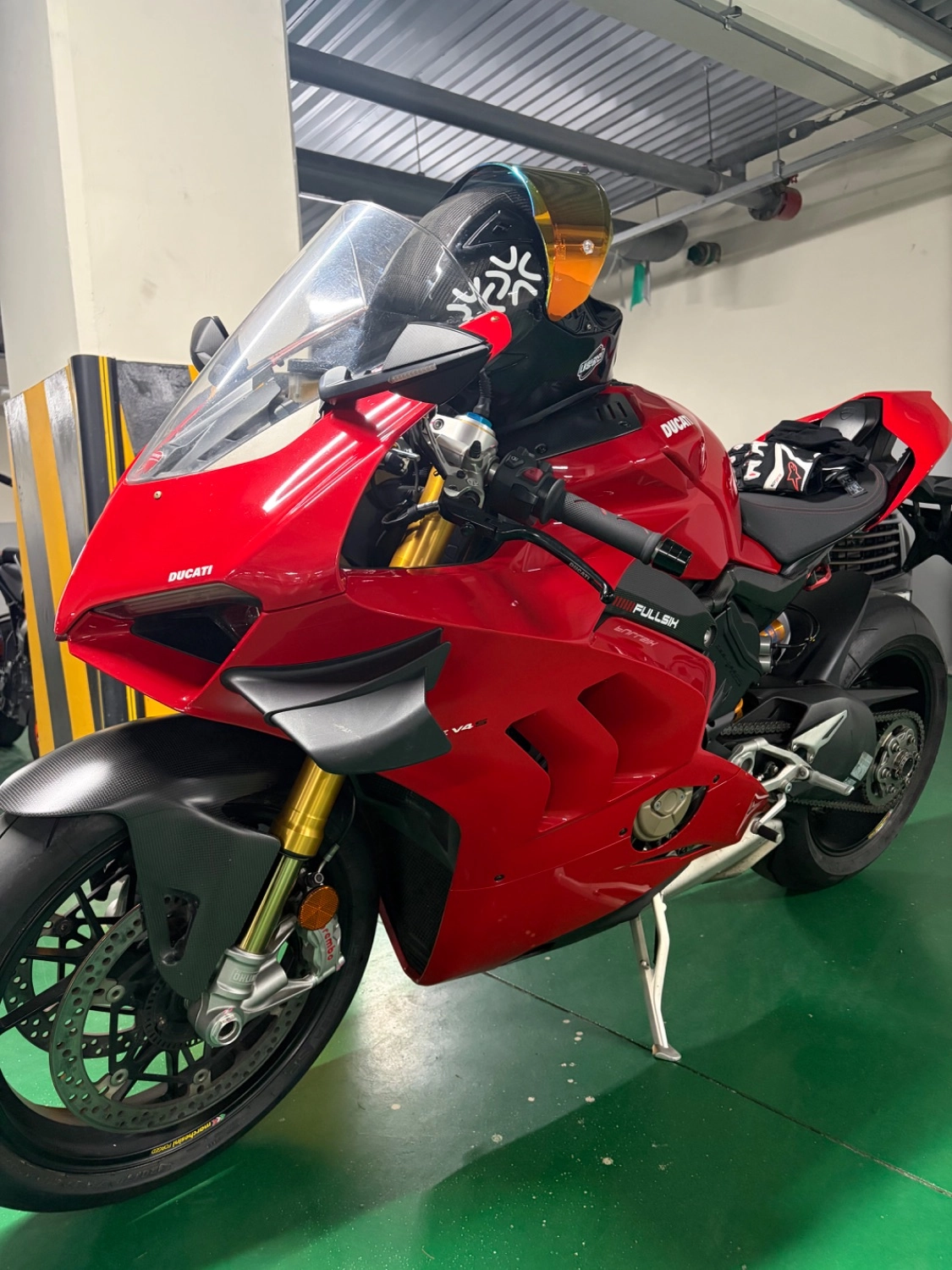 두카티 파니갈레 V4 S 2020 레드 사진 2