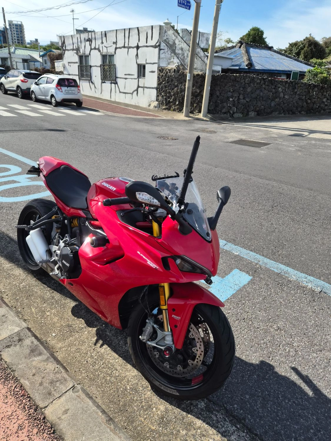 두카티 슈퍼스포츠 950 S 2023 레드 사진 3