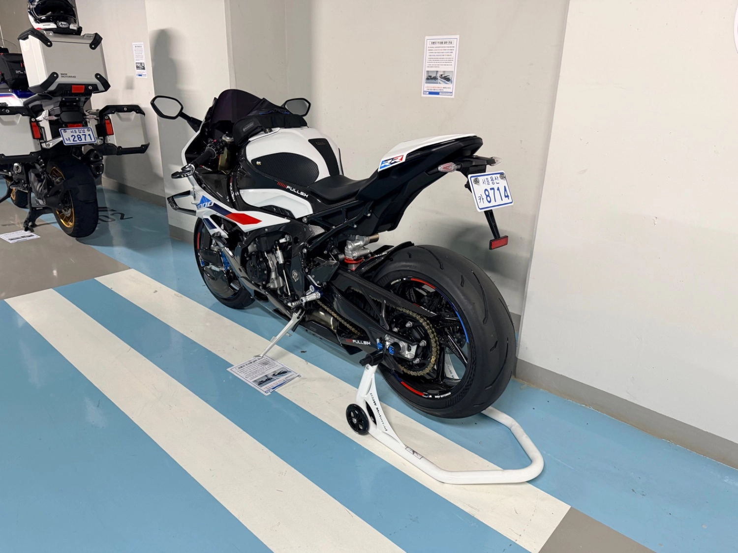 BMW S 1000 RR 2024 블랙 사진 6