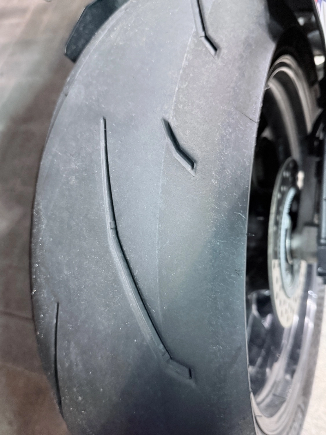 혼다 CBR 1000 RR-R 파이어블레이드 SP 2022 화이트 사진 8