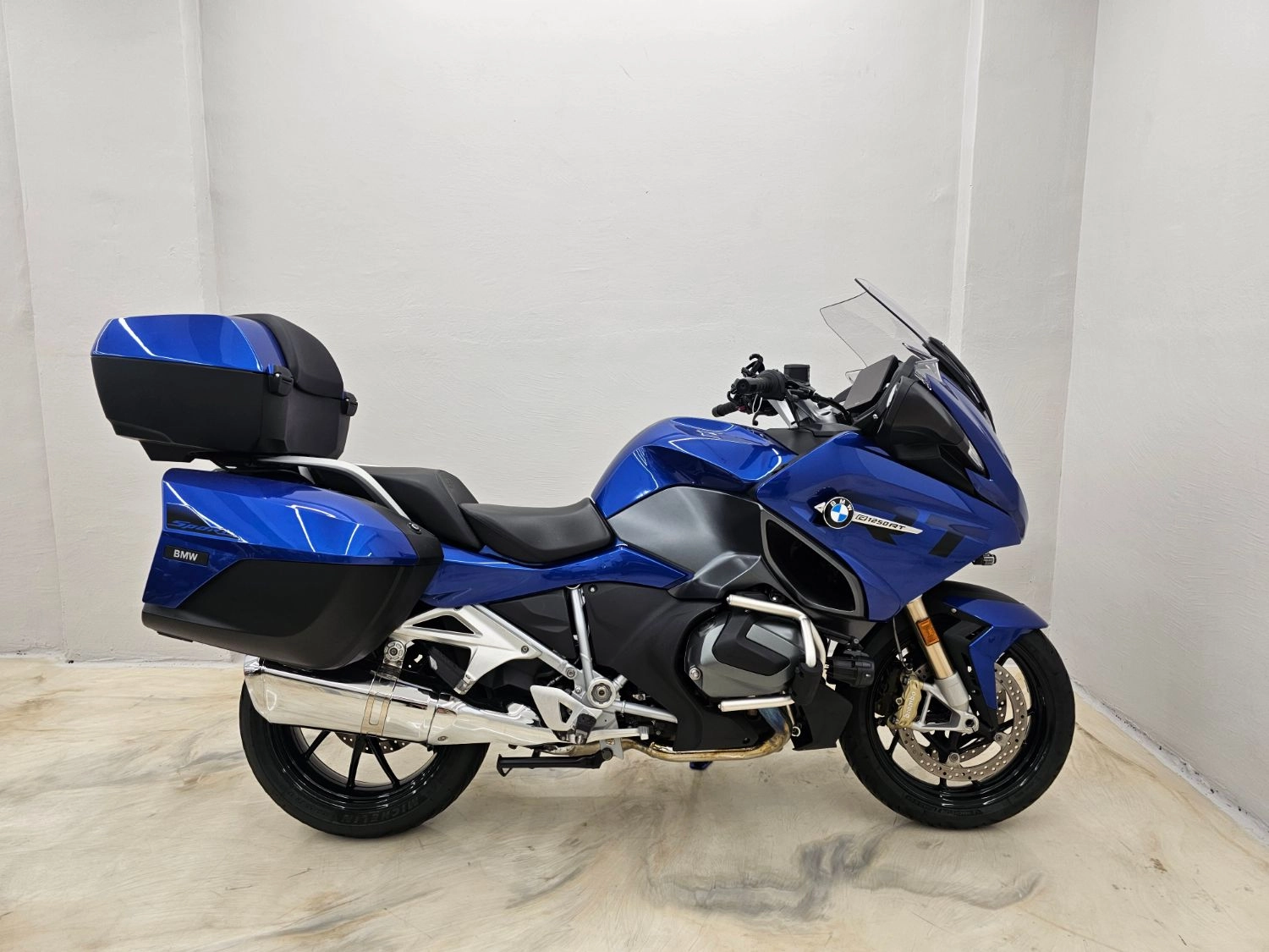 BMW R 1250 RT 2023 블루 사진 5