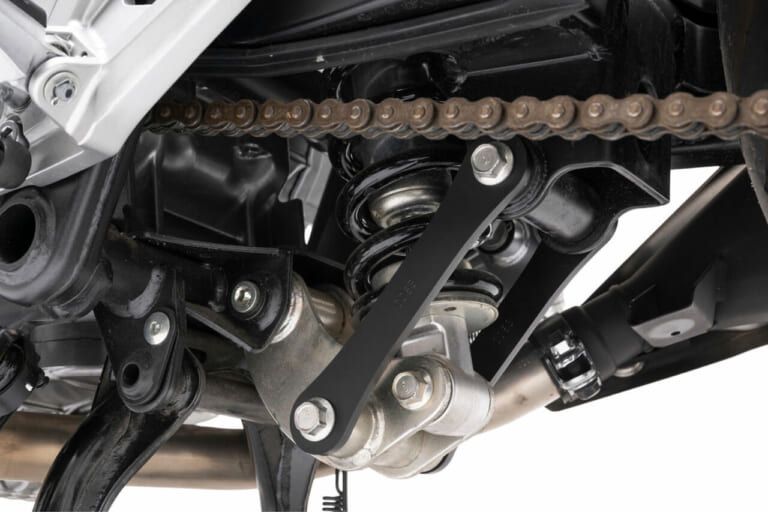 HONDA NC750X｜信号待ちのふらつきを防ぎ、純正の乗り味を損なわずに20mmダウン。ホンダNC750X対応のローダウンキットで安心の足つきを!【新カスタムパーツ】